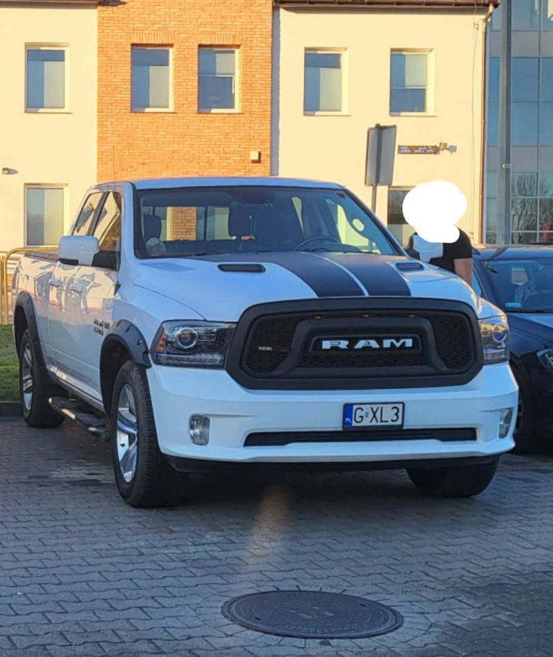 DODGE RAM