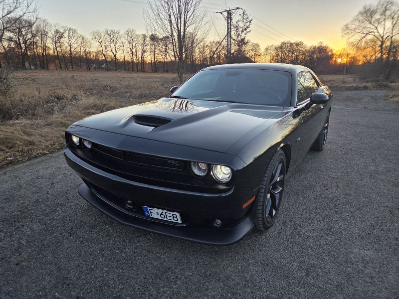Dodge Challenger 