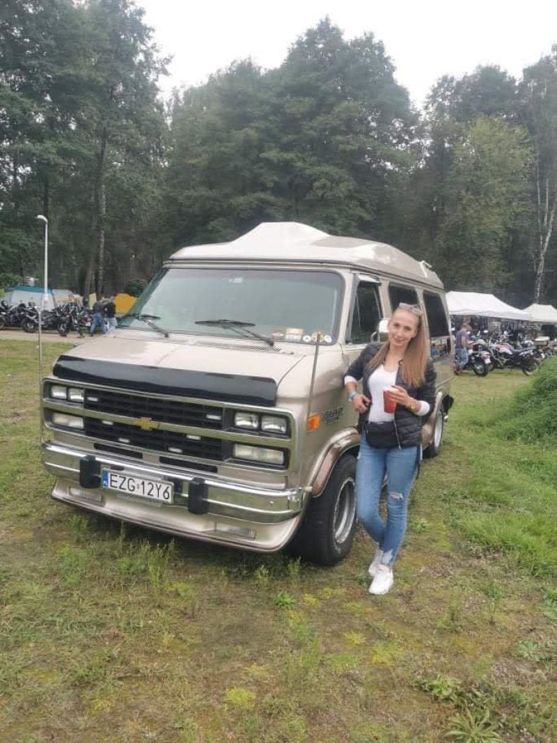 Chevrolet  Chevy Van G20