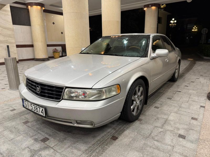 Cadillac STS