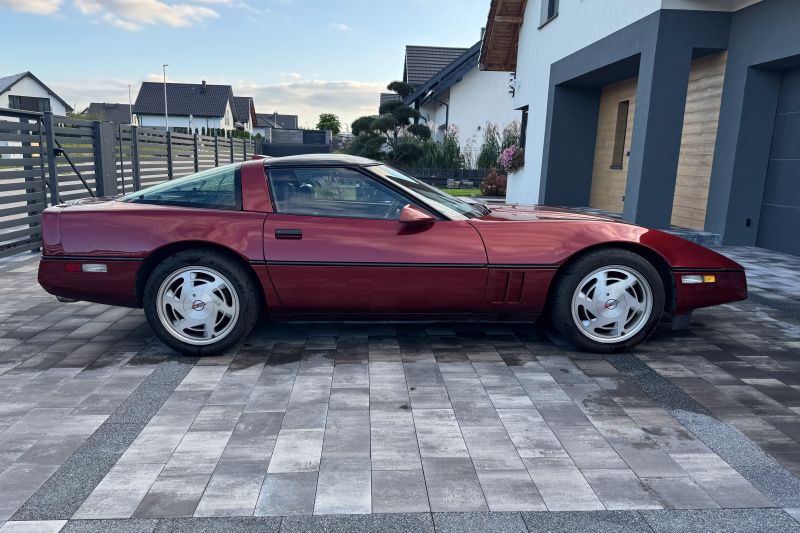 Chevrolet  Corvette