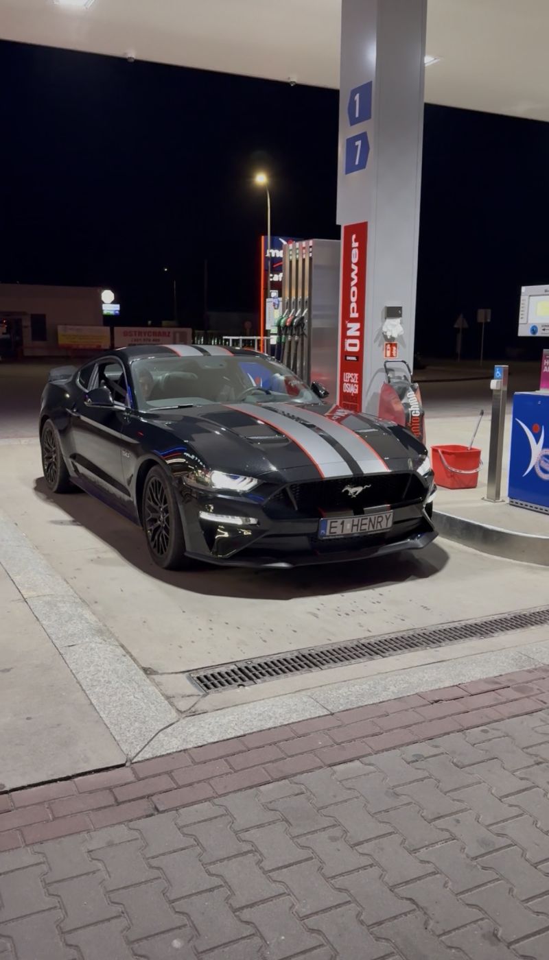 Ford  Mustang 