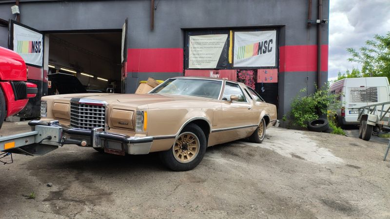 Ford Thunderbird