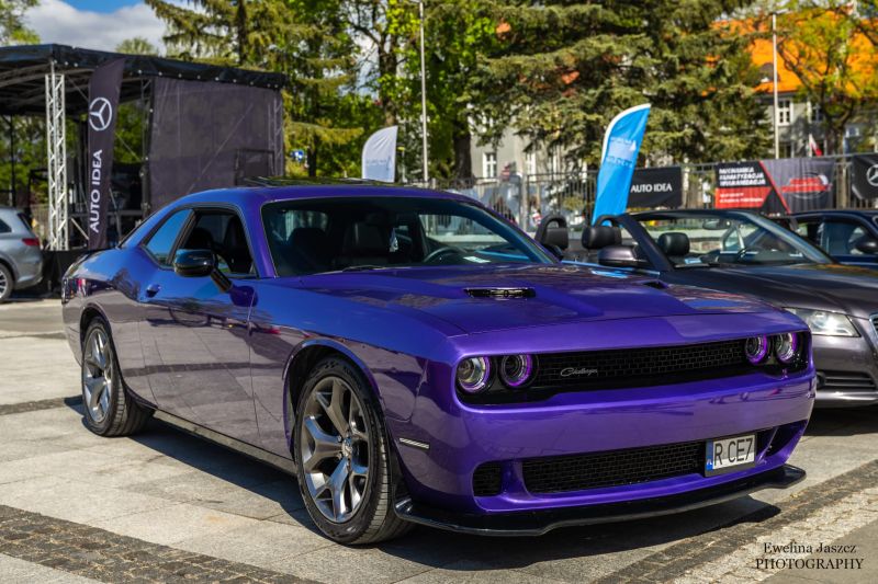 Dodge  Challenger 